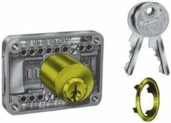 Riegelschlösser 2828 Mess.vern.verschiedenschlDorn 15-40mm